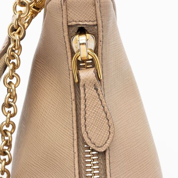 Prada Saffiano Re-Edition 2005 Crossbody - Picture 10 of 16